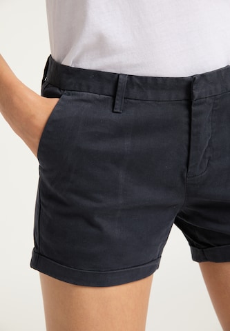 DreiMaster Vintage Skinny Shorts in Blau
