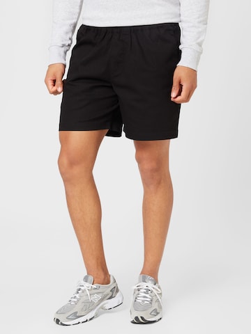 Revolution Regular Shorts in Schwarz: predná strana