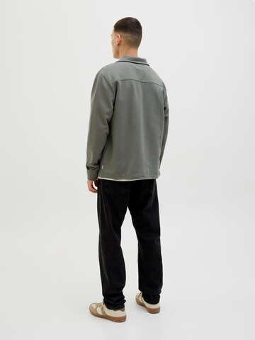 JACK & JONES Comfort fit Button Up Shirt in Grey