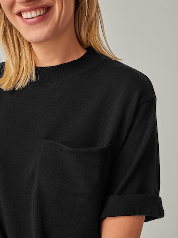 YOU LOOK PERFECT Shirt 'Elfie' in Black