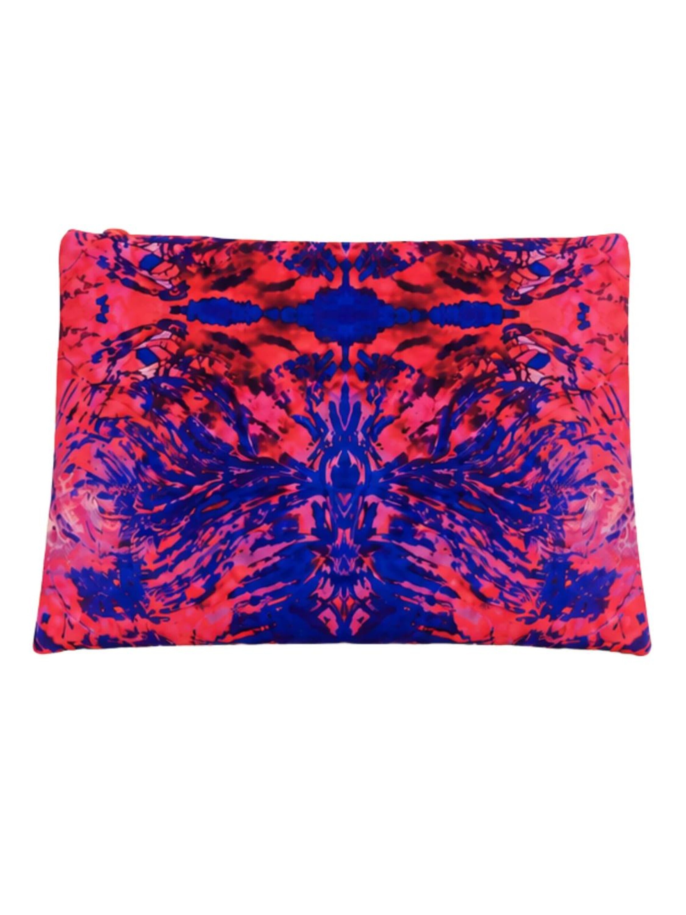 Csillag Zsuzsi Cosmetic bag 'Tree of life' in Red: front