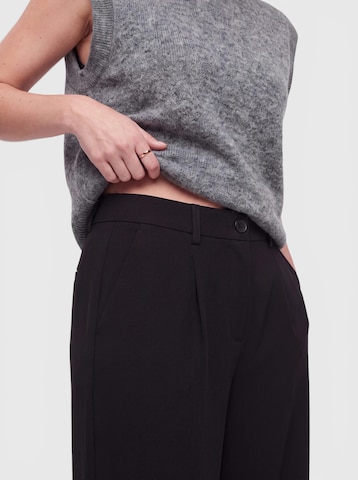 everly® - Pierna ancha Pantalón en negro