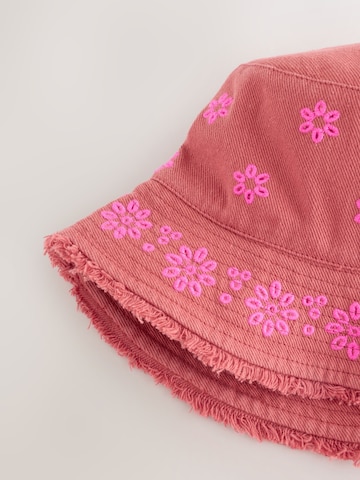 Next Hut in Pink