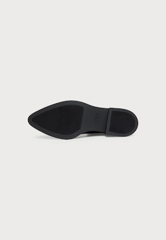 Copenhagen Studios - Bota 'CPH303' em preto: abaixo