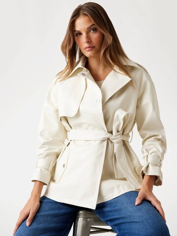 GUESS Between-Seasons Coat in Beige