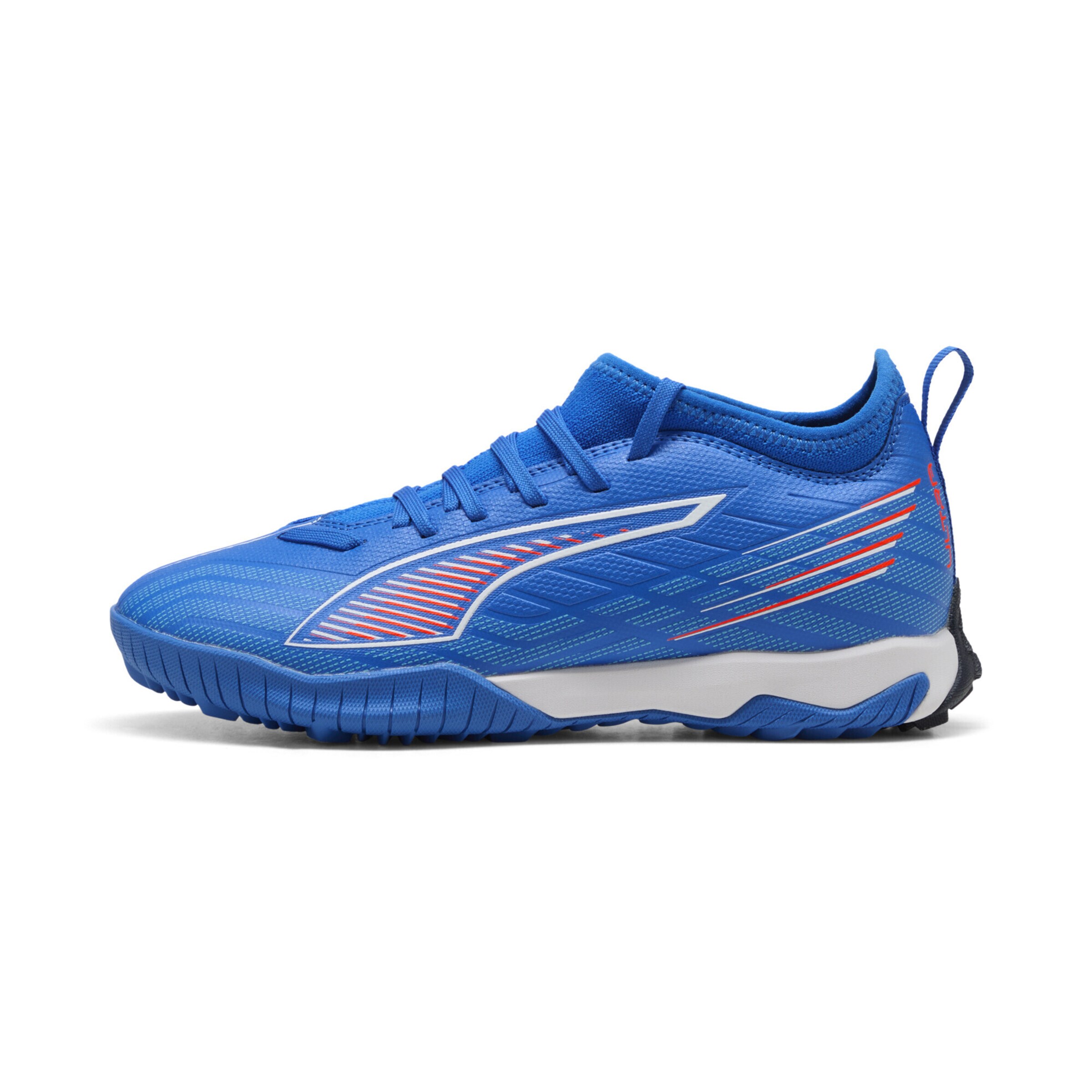 PUMA Sportschoen 'Ultra 6 Match' in Blauw: voorkant