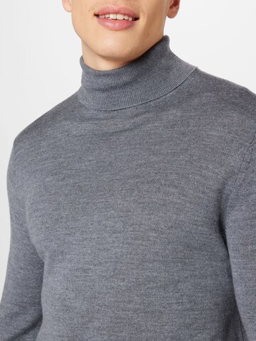 Pullover di Banana Republic in grigio