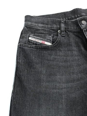 Coupe slim Jean 'D-STRUKT' DIESEL en noir