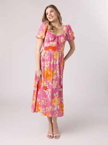 Rochie de la Laurella pe roz