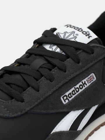 Baskets basses 'CLASSIC AZ' Reebok en noir