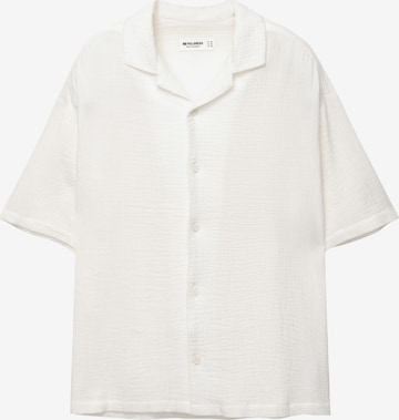 Pull&Bear Comfort Fit Риза в бяло: отпред