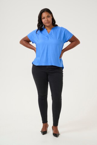 KAFFE CURVE - Blusa 'Canny' em azul