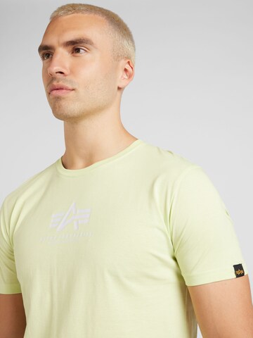 ALPHA INDUSTRIES T-Shirt in Grün
