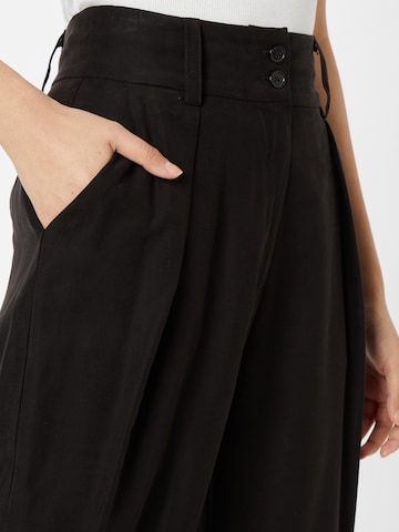 ABOUT YOU Loose fit Pleat-Front Pants 'Alina' in Black