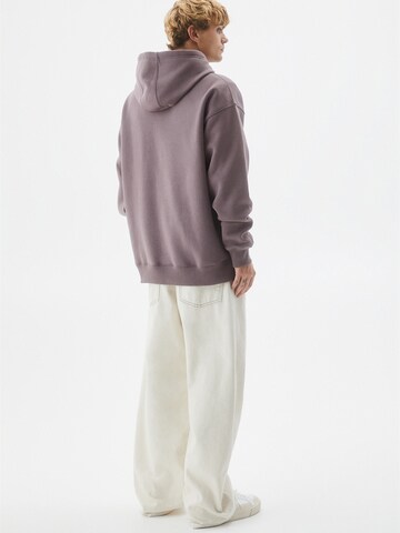 Pull&Bear Sweatshirt in Purple