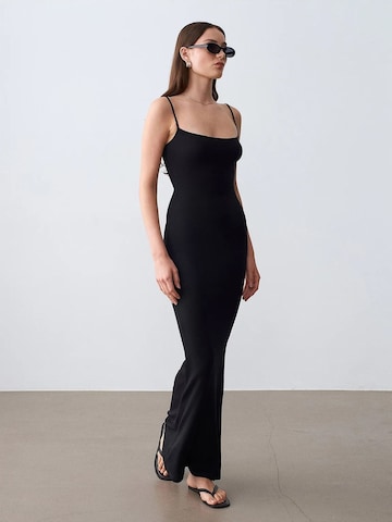 Dilvin - Vestido em preto