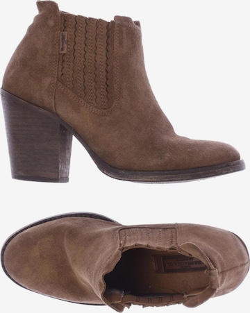 LEVI'S ® Dress Boots in 36 in Brown: front