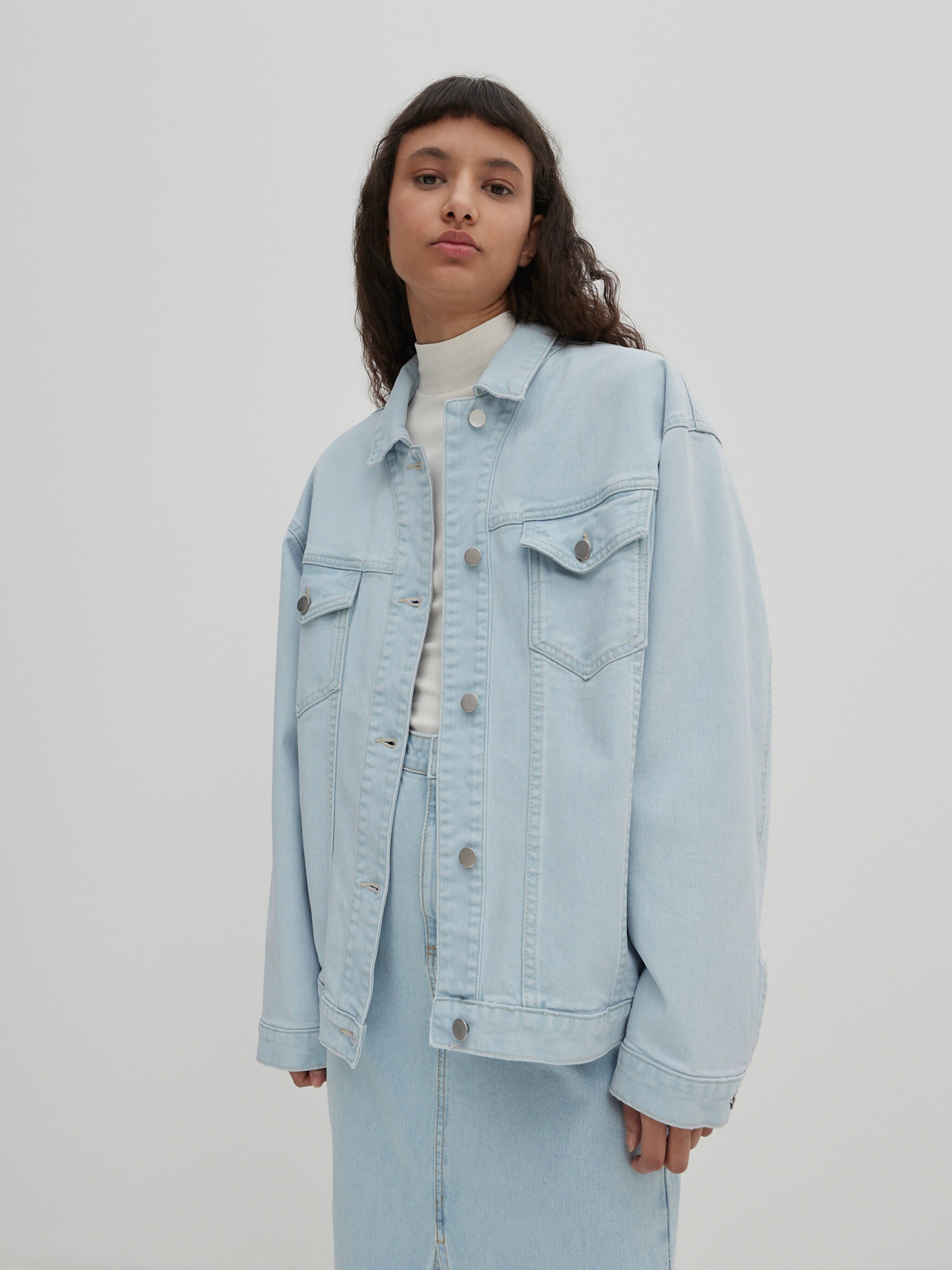 EDITED Produits Veste mi-saison 'Hatti' bleu denim