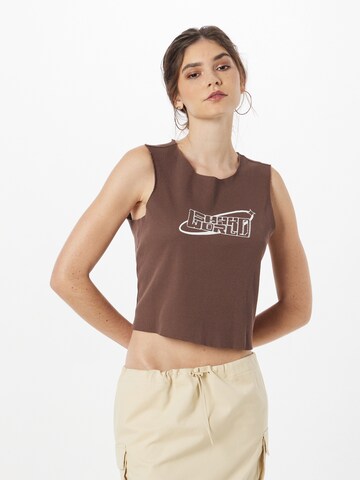 T-Shirt 'Angely' SHYX en marron : devant