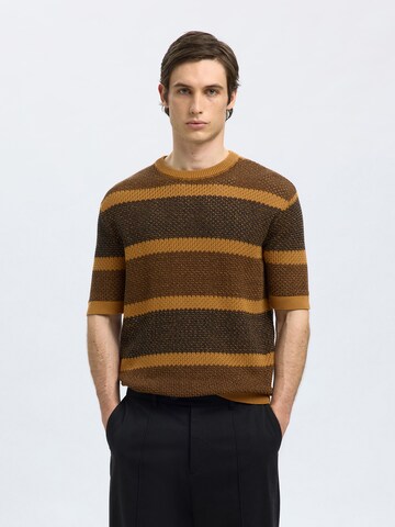 Pull-over 'SLHGINGER' SELECTED en marron : devant
