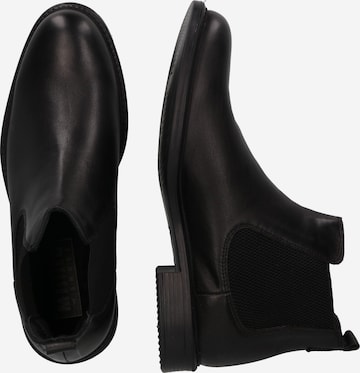 MUSTANG Chelsea Boots in Black