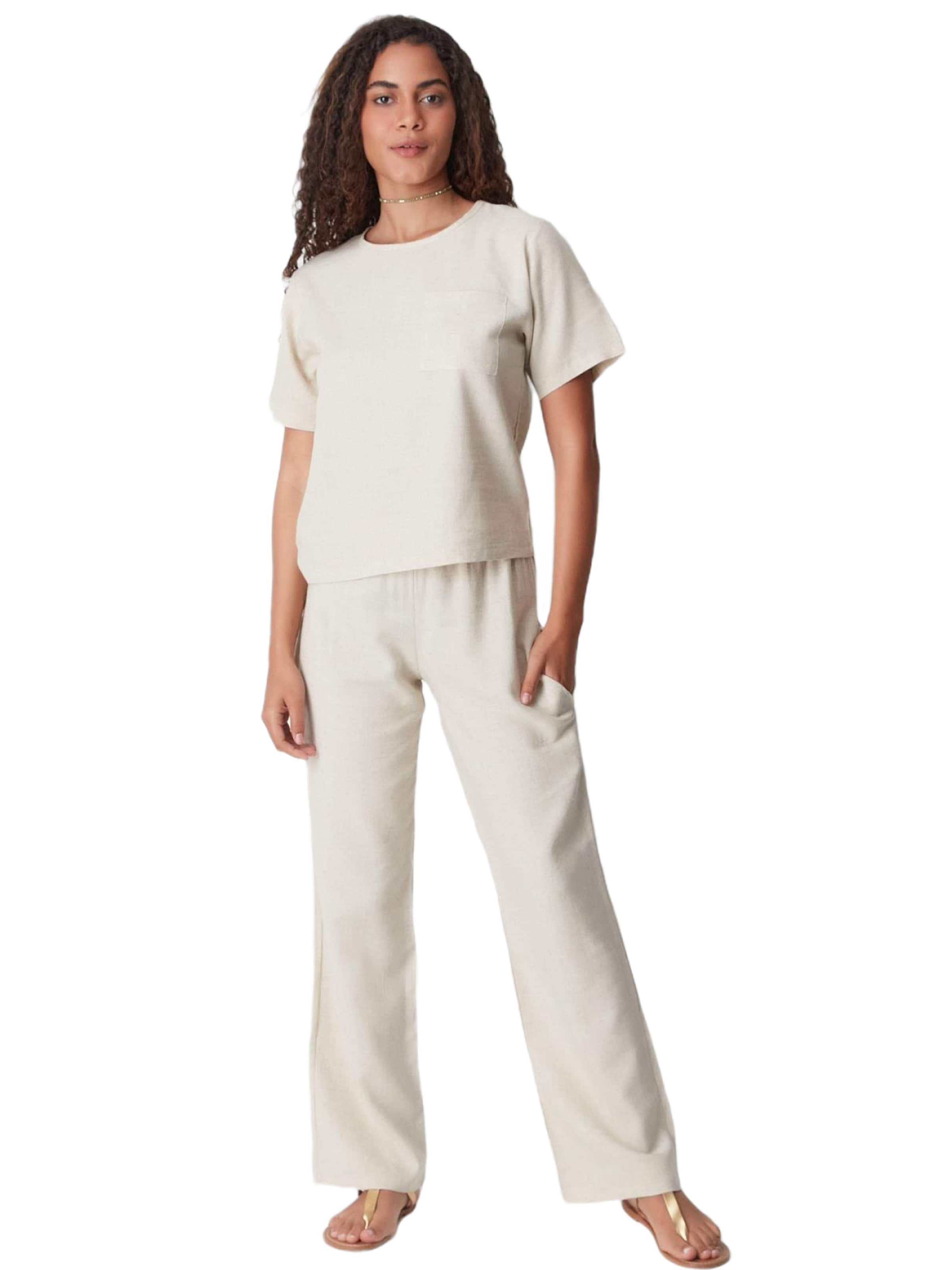 C&City Joggingpak in Wit: voorkant