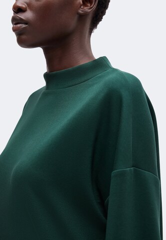 MORE & MORE - Sweatshirt em verde: lateral