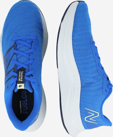 Chaussure de course 'FuelCell Propel v4' new balance en bleu