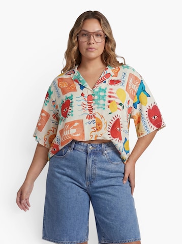 Chemisier 'PCKLARISA' PIECES Curve en blanc : devant