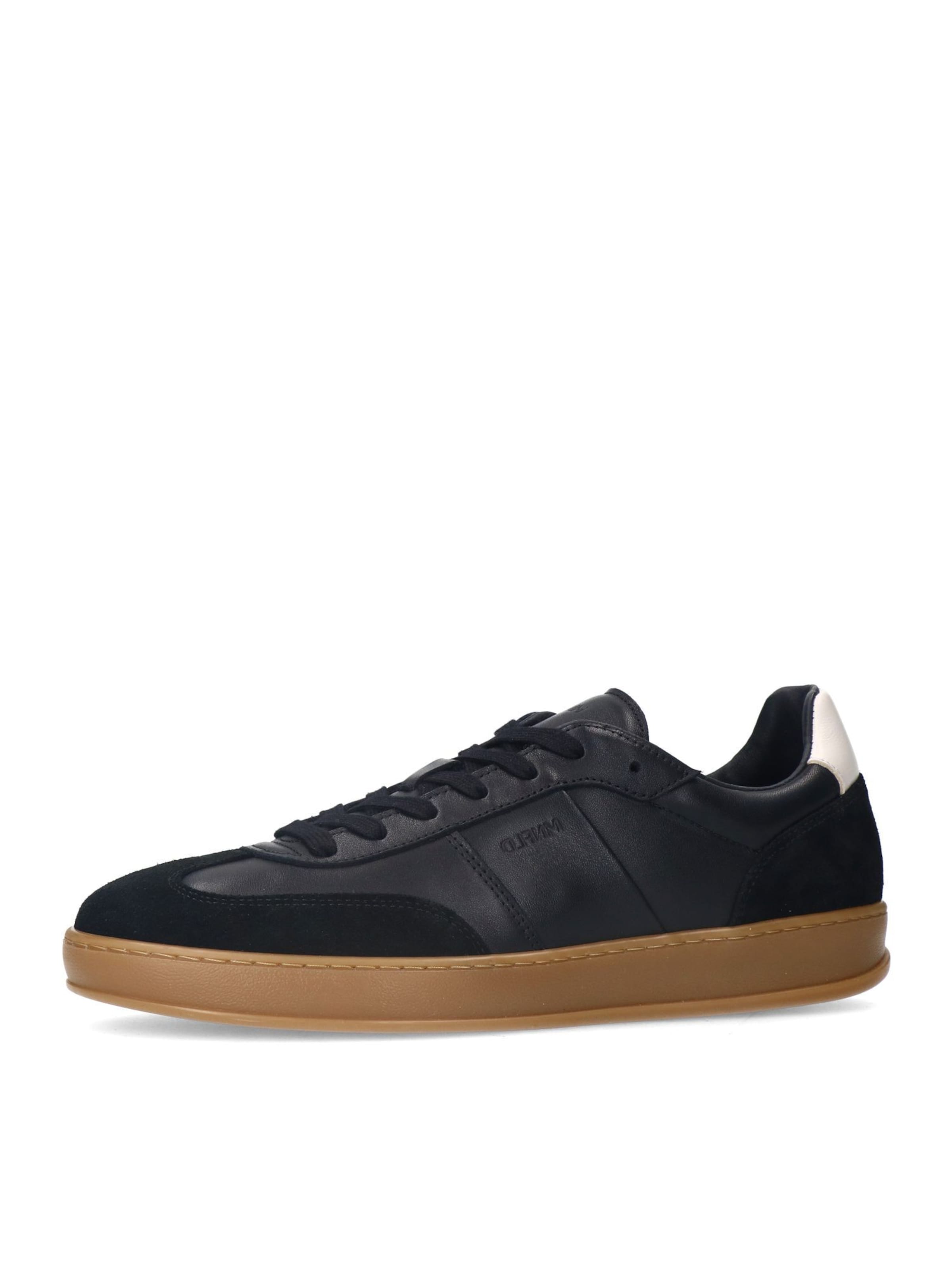 MANFIELD Sneakers in Black: front
