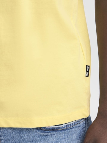 BLEND - Camiseta 'BHJeserik' en amarillo