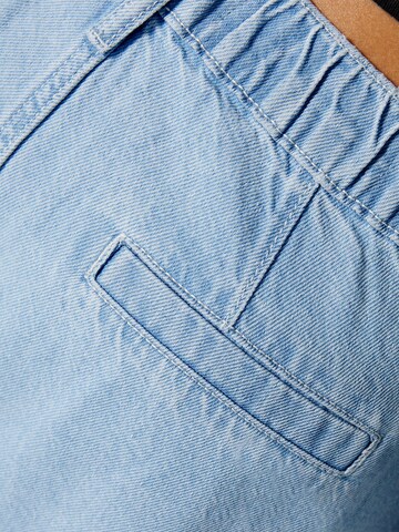 Bershka Regular Jeans i blå