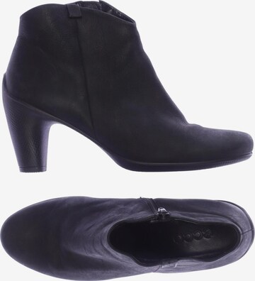 ECCO Dress Boots in 39 in Black: front