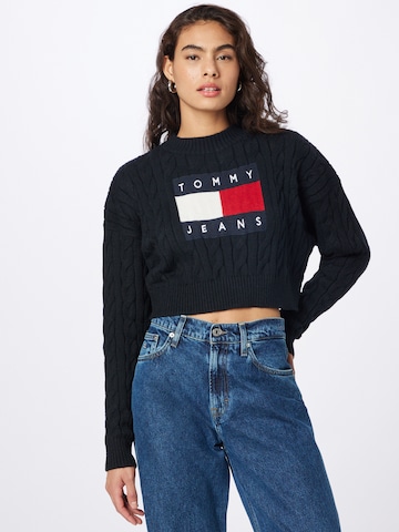 Tommy Jeans Sweater in Black: front