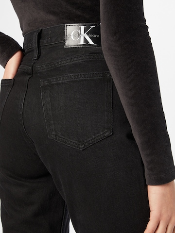 Calvin Klein Jeans Štandardný strih Džínsy 'Mama' - Čierna