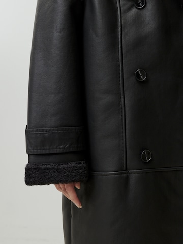 EDITED Χειμερινό παλτό 'Erin' σε μαύρο