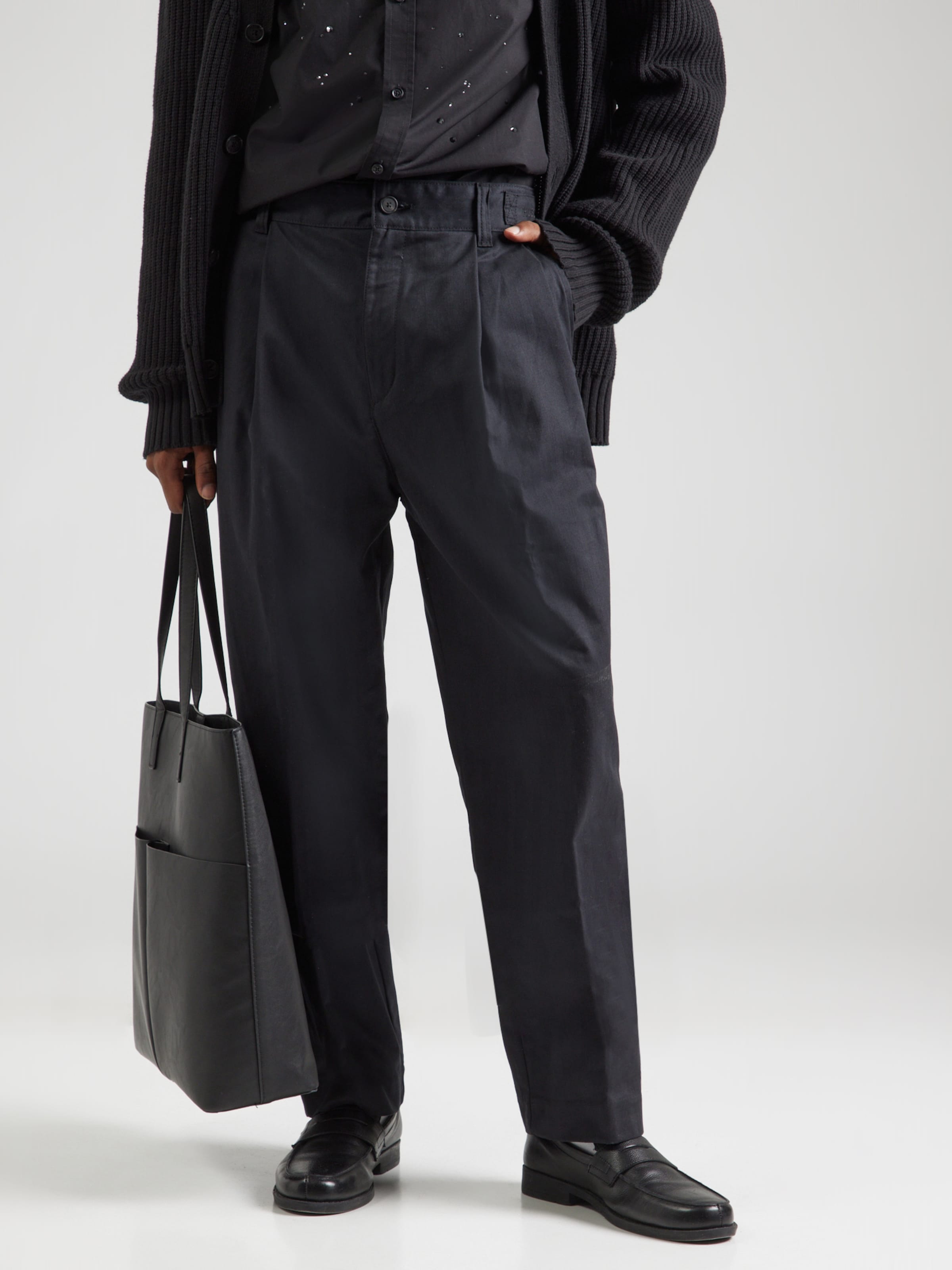 HUGO Loose fit Pleat-Front Pants 'Zenar253' in Black | ABOUT YOU