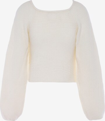 aleva Sweater in White