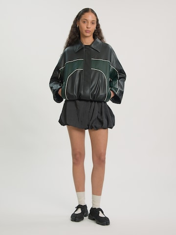 EDITED - Chaqueta de entretiempo 'Mahsuri' en verde