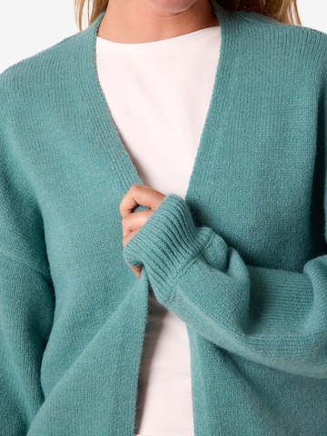 Cardigan 'NMMalia' Noisy may en vert