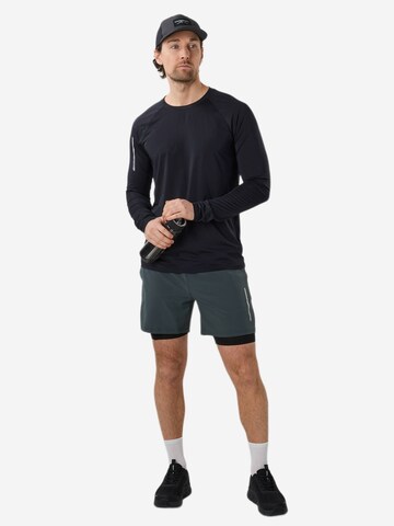 SWEDEMOUNT - Camiseta funcional 'Core' en negro