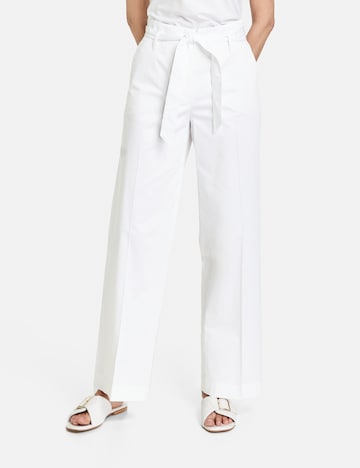 GERRY WEBER Regular Pleated Pants in White: front