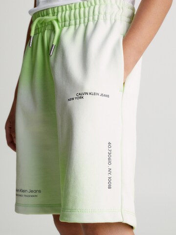 Calvin Klein Jeans Loosefit Hose in Grün
