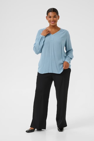 KAFFE CURVE - Blusa 'KCAmi' em azul