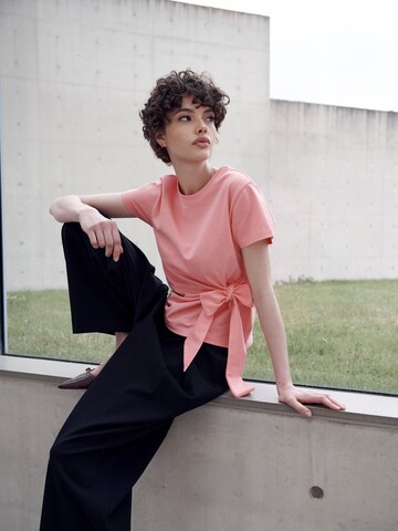 I want the moon Shirt 'ELEVATE_ Zoe' in Orange