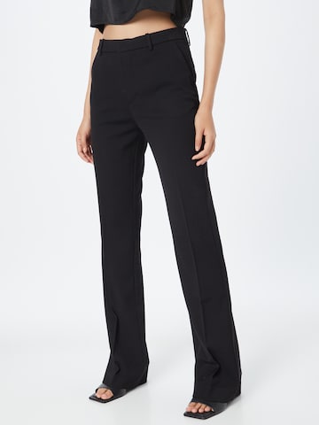 Regular Pantalon à plis 'Fiona' Lindex en noir : devant