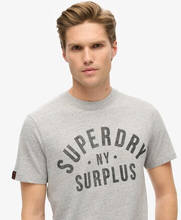 Superdry T-Shirt 'Surplus' in Grau