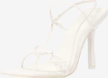 Public Desire - Sandalias con hebilla 'GISELLE' en blanco: frente