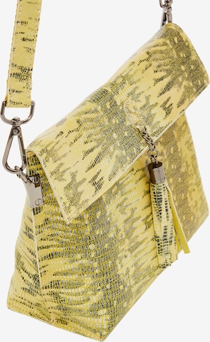 faina Shoulder Bag in Yellow