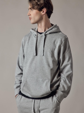 OWN Off With Nature - Sudadera 'Felpa Felpata con Cappuccio' en gris